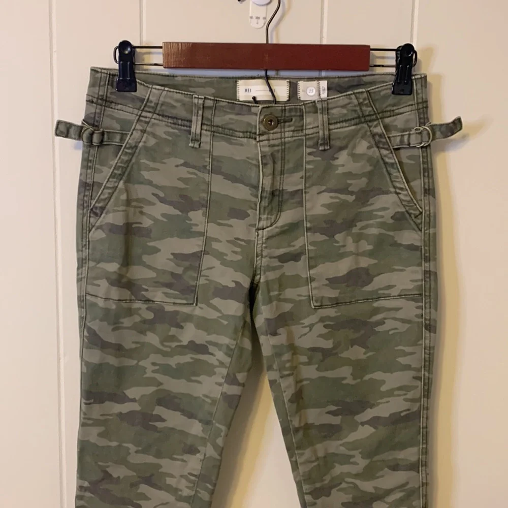 Anthropologie HEI HEI Camouflage Camo Pants Skinny Size 25
